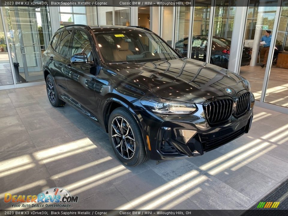 Front 3/4 View of 2023 BMW X3 xDrive30i Photo #1