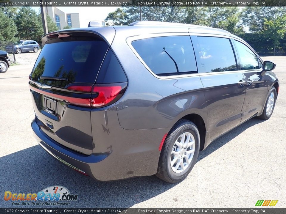 2022 Chrysler Pacifica Touring L Granite Crystal Metallic / Black/Alloy Photo #5