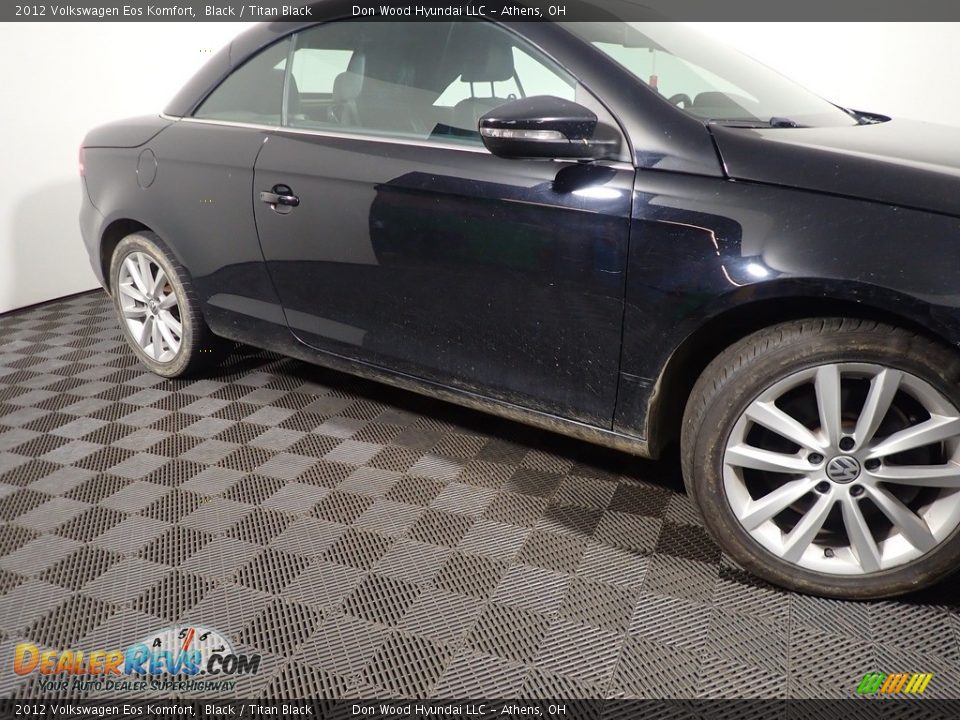 2012 Volkswagen Eos Komfort Black / Titan Black Photo #4
