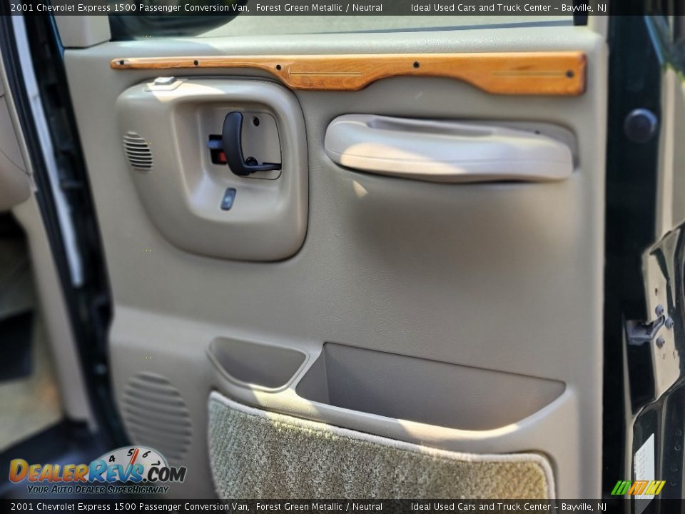 Door Panel of 2001 Chevrolet Express 1500 Passenger Conversion Van Photo #10