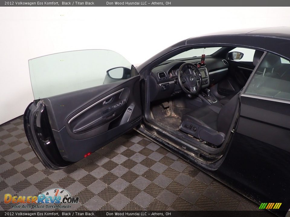 2012 Volkswagen Eos Komfort Black / Titan Black Photo #18