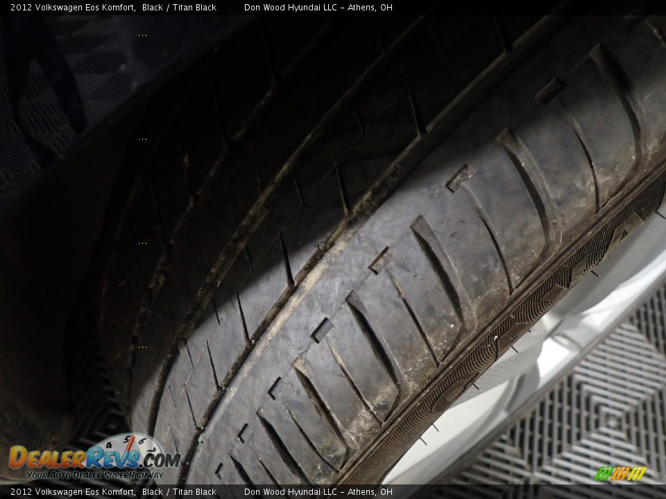 2012 Volkswagen Eos Komfort Black / Titan Black Photo #28