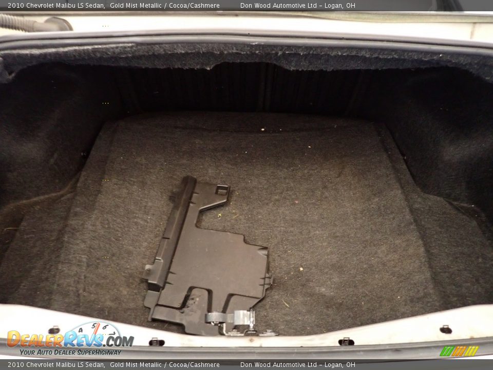 2010 Chevrolet Malibu LS Sedan Gold Mist Metallic / Cocoa/Cashmere Photo #7