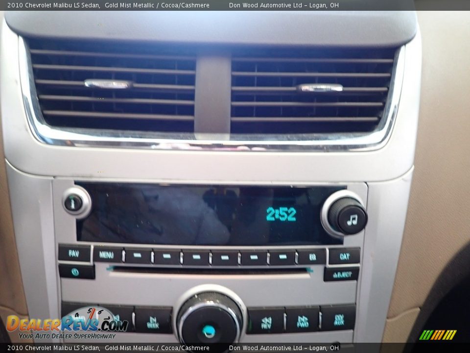 2010 Chevrolet Malibu LS Sedan Gold Mist Metallic / Cocoa/Cashmere Photo #14