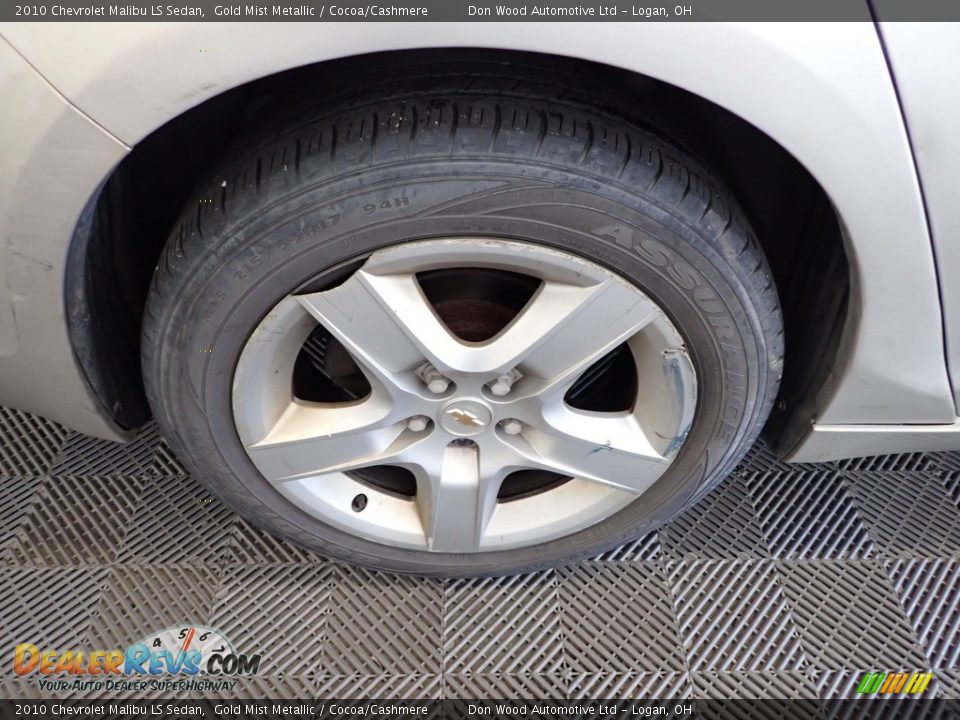 2010 Chevrolet Malibu LS Sedan Gold Mist Metallic / Cocoa/Cashmere Photo #25