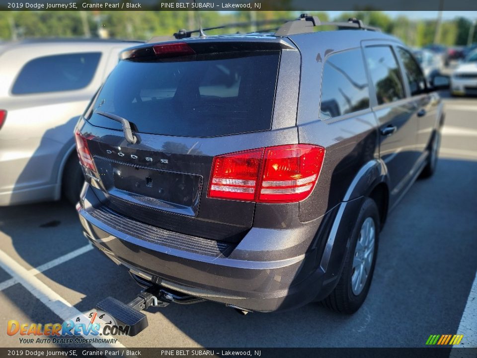 2019 Dodge Journey SE Granite Pearl / Black Photo #7