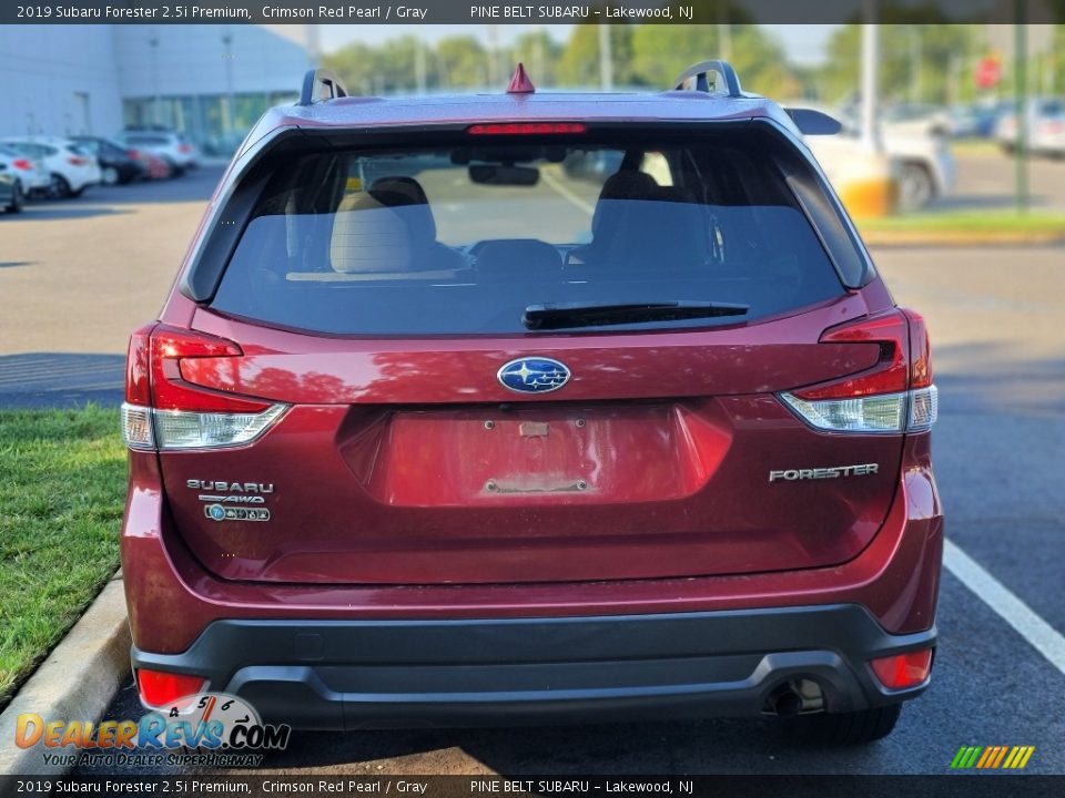 2019 Subaru Forester 2.5i Premium Crimson Red Pearl / Gray Photo #10