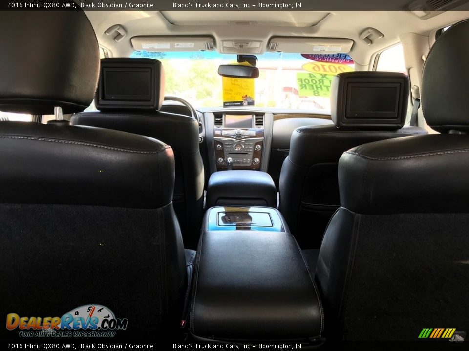 2016 Infiniti QX80 AWD Black Obsidian / Graphite Photo #10