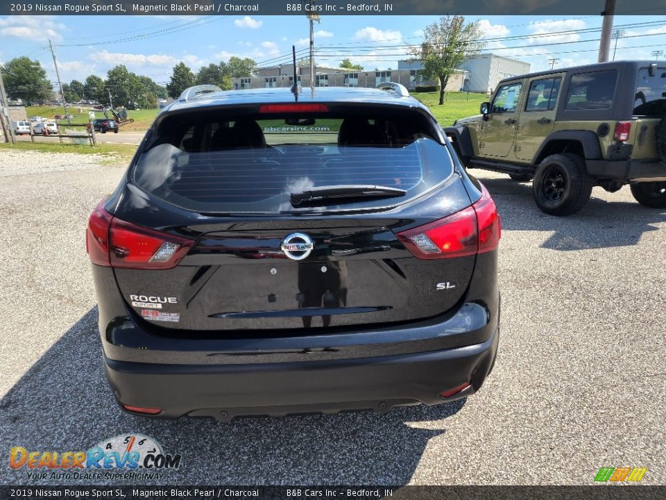 2019 Nissan Rogue Sport SL Magnetic Black Pearl / Charcoal Photo #3