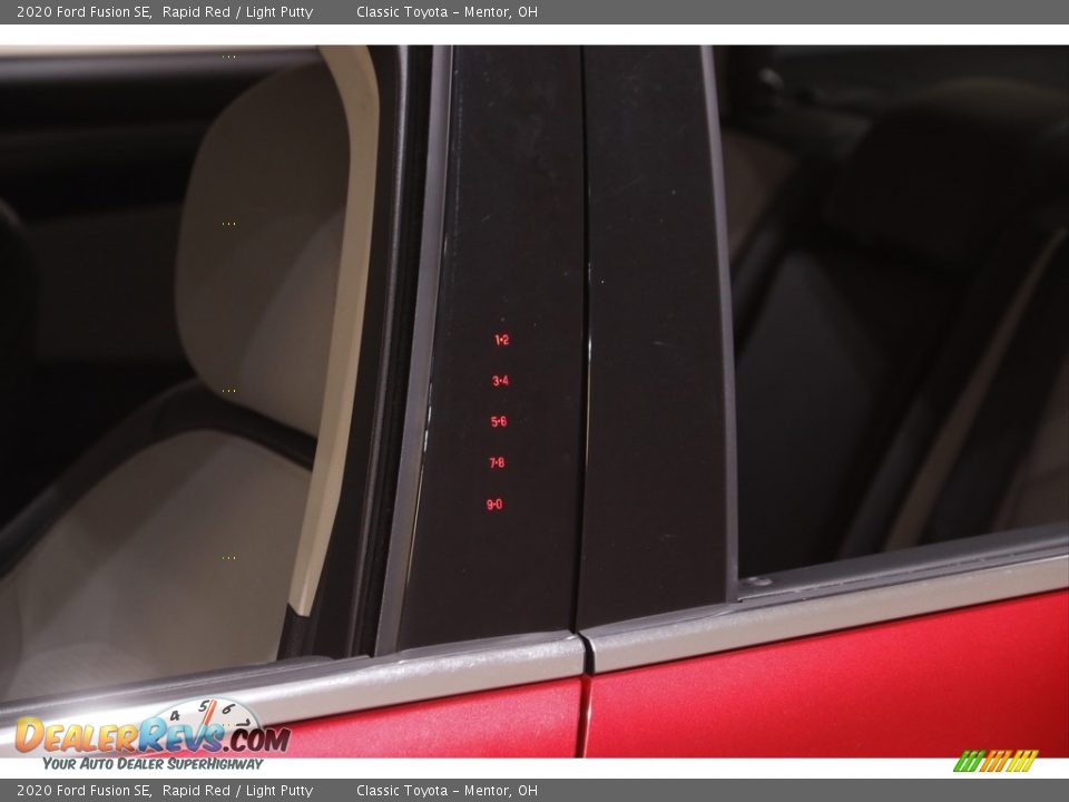 2020 Ford Fusion SE Rapid Red / Light Putty Photo #4