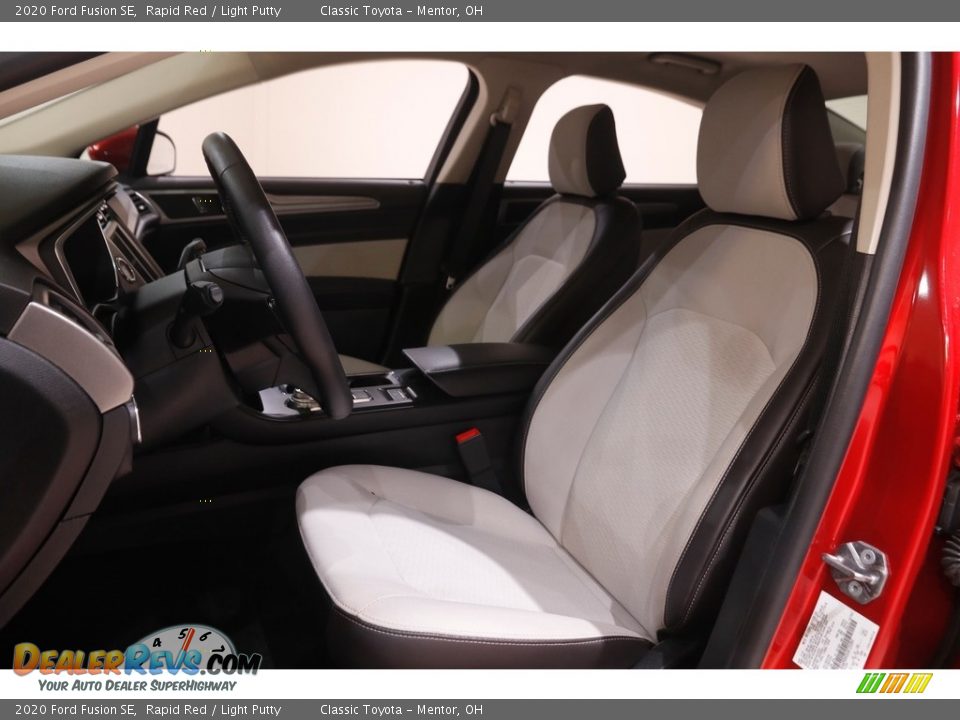 2020 Ford Fusion SE Rapid Red / Light Putty Photo #6