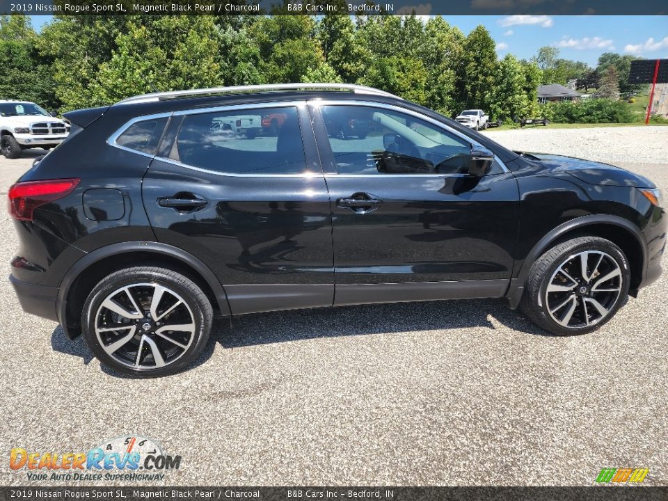 Magnetic Black Pearl 2019 Nissan Rogue Sport SL Photo #5