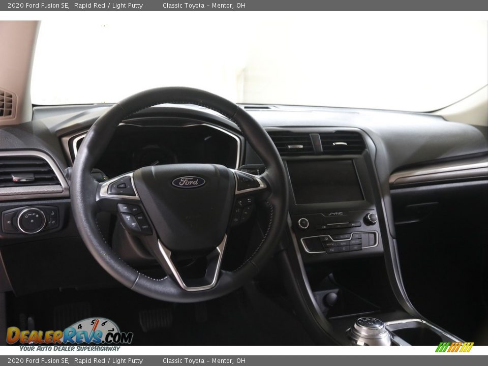 2020 Ford Fusion SE Rapid Red / Light Putty Photo #7