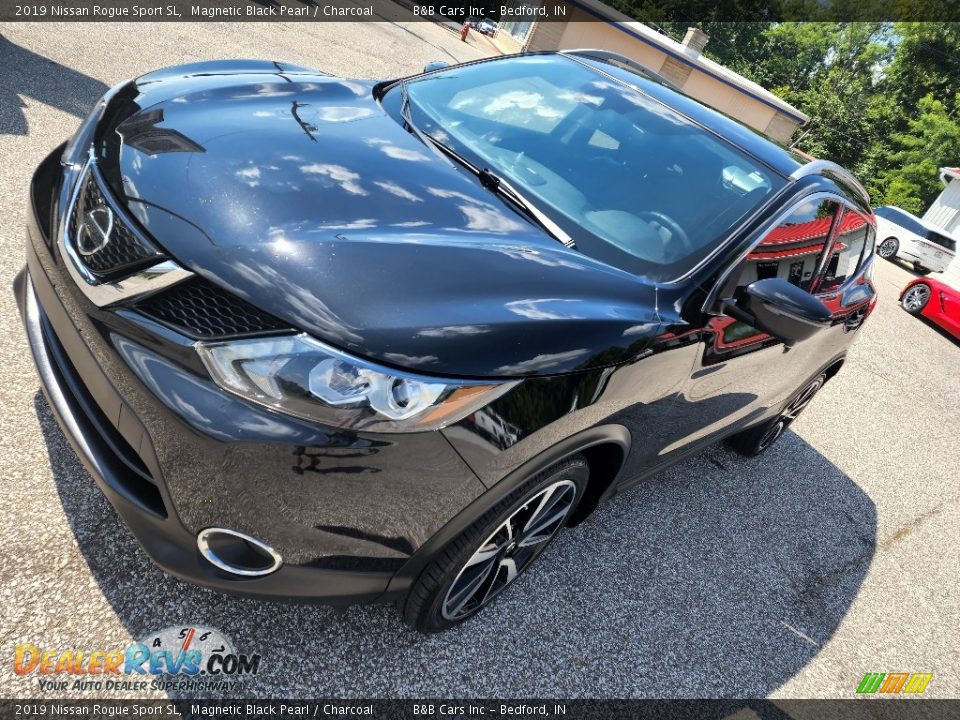2019 Nissan Rogue Sport SL Magnetic Black Pearl / Charcoal Photo #8