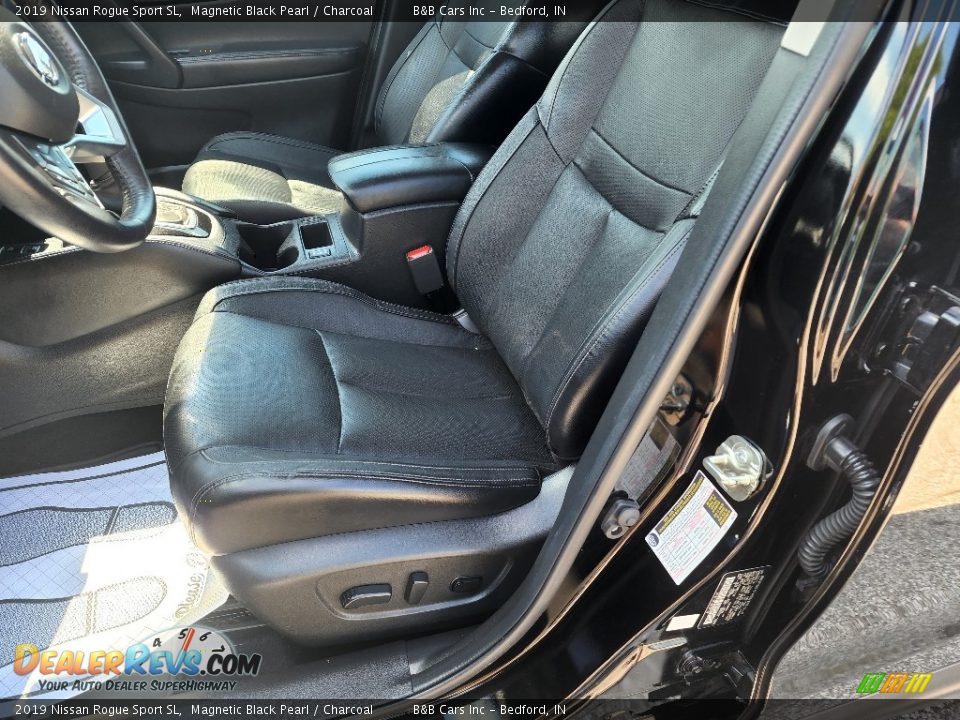 Front Seat of 2019 Nissan Rogue Sport SL Photo #10