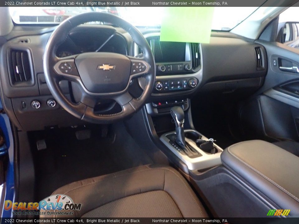 Front Seat of 2022 Chevrolet Colorado LT Crew Cab 4x4 Photo #15