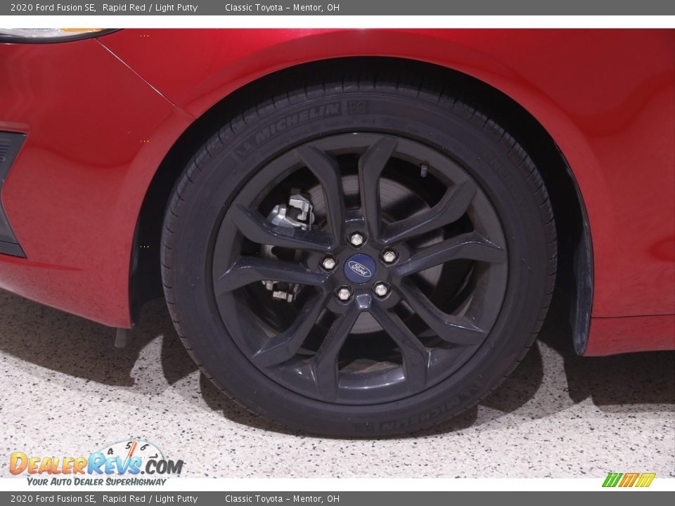 2020 Ford Fusion SE Rapid Red / Light Putty Photo #24