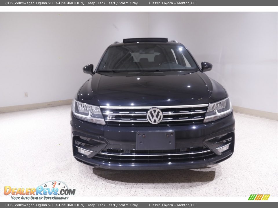 2019 Volkswagen Tiguan SEL R-Line 4MOTION Deep Black Pearl / Storm Gray Photo #2