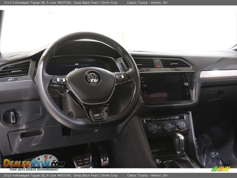 2019 Volkswagen Tiguan SEL R-Line 4MOTION Deep Black Pearl / Storm Gray Photo #6