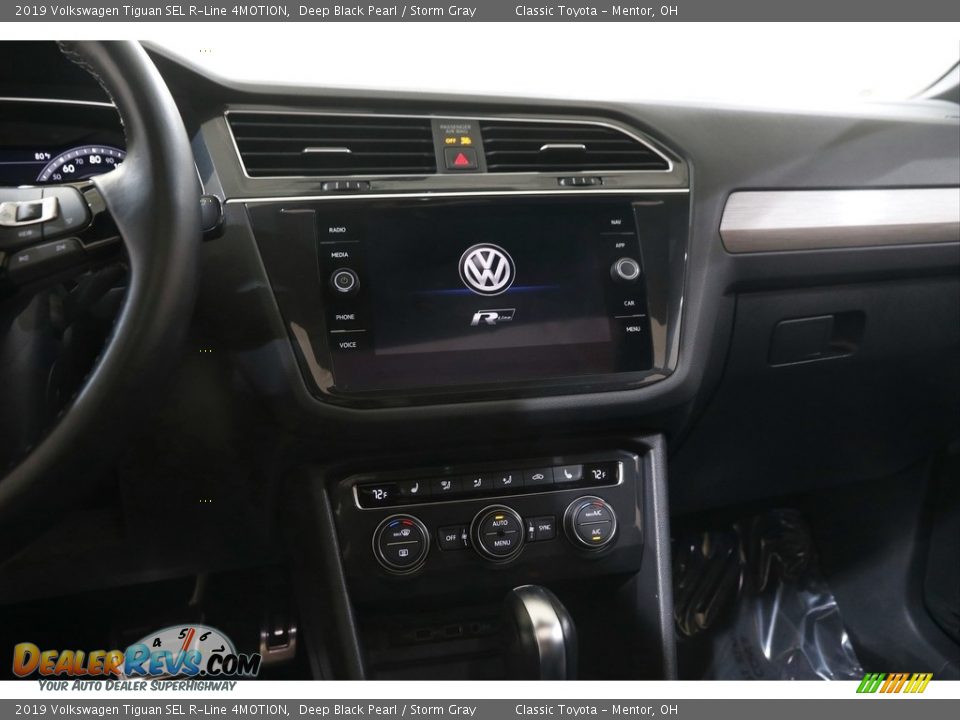 2019 Volkswagen Tiguan SEL R-Line 4MOTION Deep Black Pearl / Storm Gray Photo #9