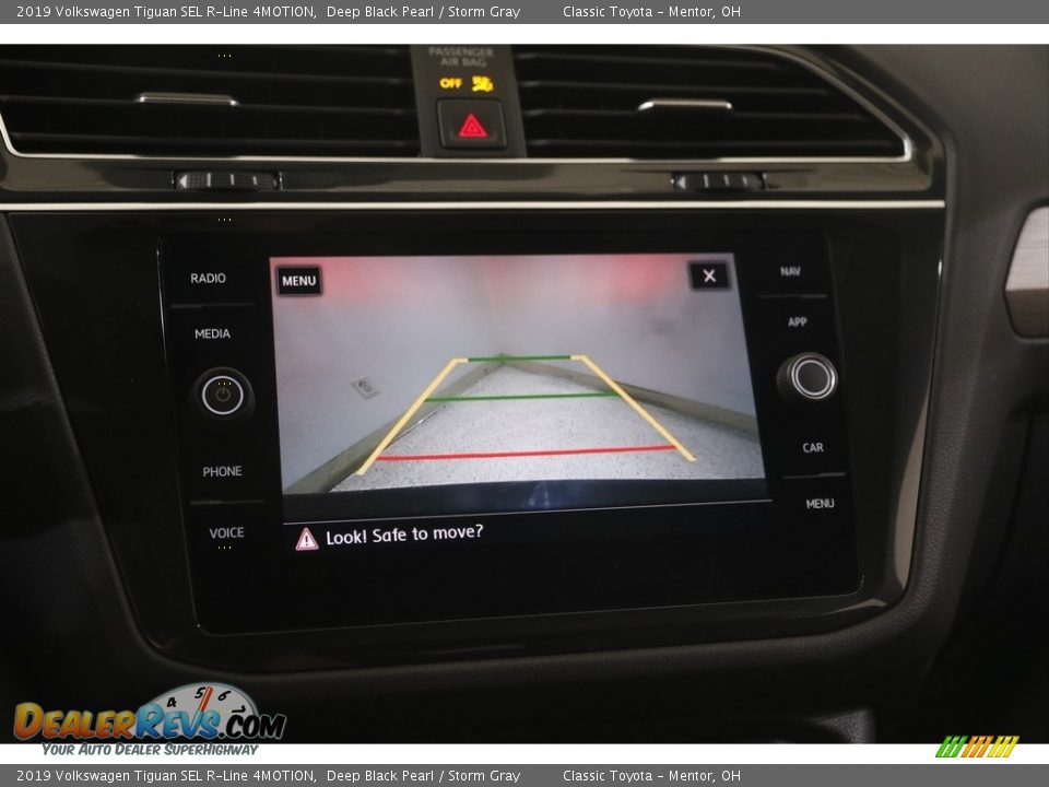 2019 Volkswagen Tiguan SEL R-Line 4MOTION Deep Black Pearl / Storm Gray Photo #13