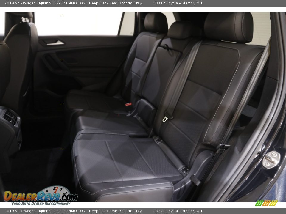 2019 Volkswagen Tiguan SEL R-Line 4MOTION Deep Black Pearl / Storm Gray Photo #18