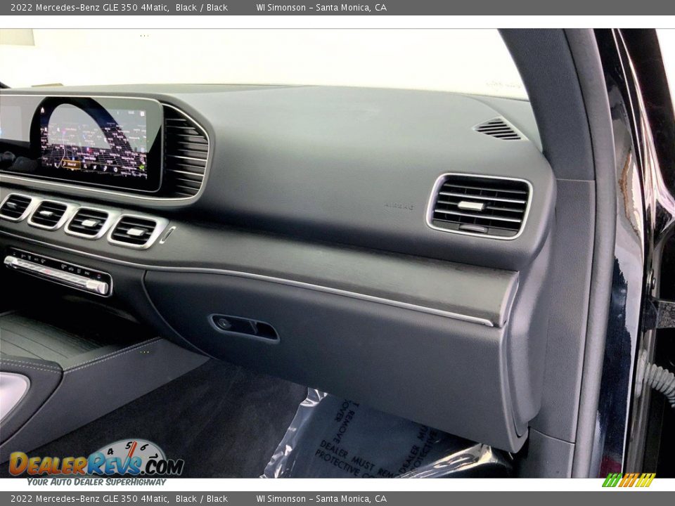 Dashboard of 2022 Mercedes-Benz GLE 350 4Matic Photo #16