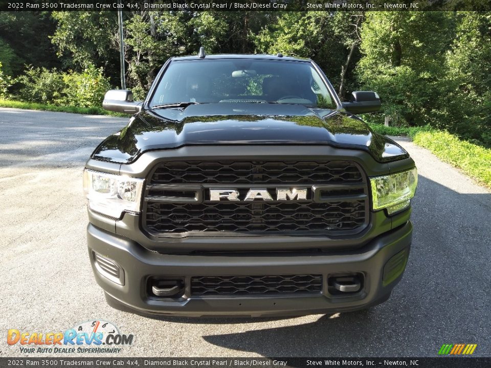 2022 Ram 3500 Tradesman Crew Cab 4x4 Diamond Black Crystal Pearl / Black/Diesel Gray Photo #3