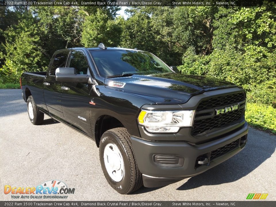 2022 Ram 3500 Tradesman Crew Cab 4x4 Diamond Black Crystal Pearl / Black/Diesel Gray Photo #4