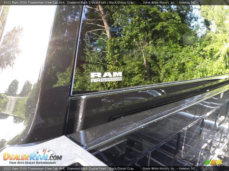 2022 Ram 3500 Tradesman Crew Cab 4x4 Diamond Black Crystal Pearl / Black/Diesel Gray Photo #10