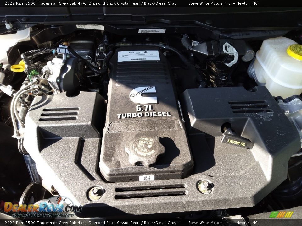 2022 Ram 3500 Tradesman Crew Cab 4x4 Diamond Black Crystal Pearl / Black/Diesel Gray Photo #11
