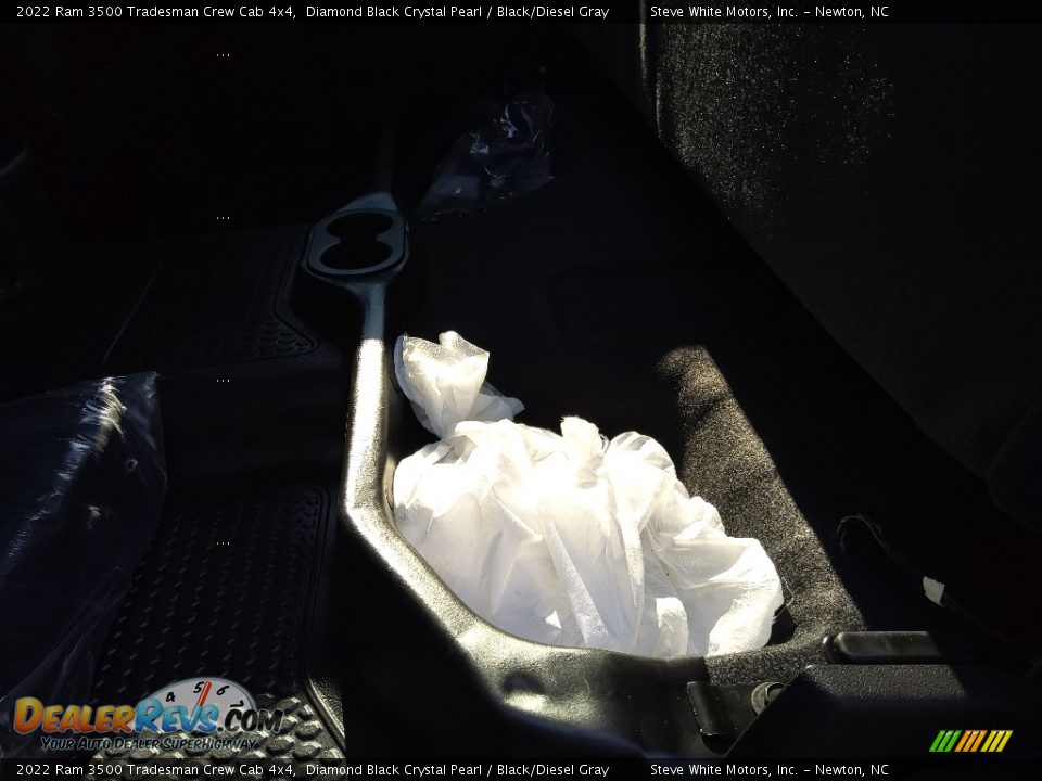 2022 Ram 3500 Tradesman Crew Cab 4x4 Diamond Black Crystal Pearl / Black/Diesel Gray Photo #16