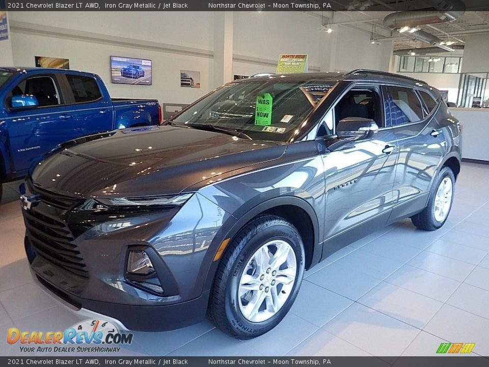 Front 3/4 View of 2021 Chevrolet Blazer LT AWD Photo #1