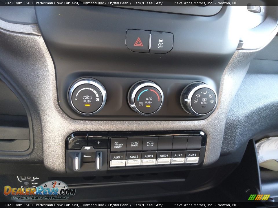 2022 Ram 3500 Tradesman Crew Cab 4x4 Diamond Black Crystal Pearl / Black/Diesel Gray Photo #26