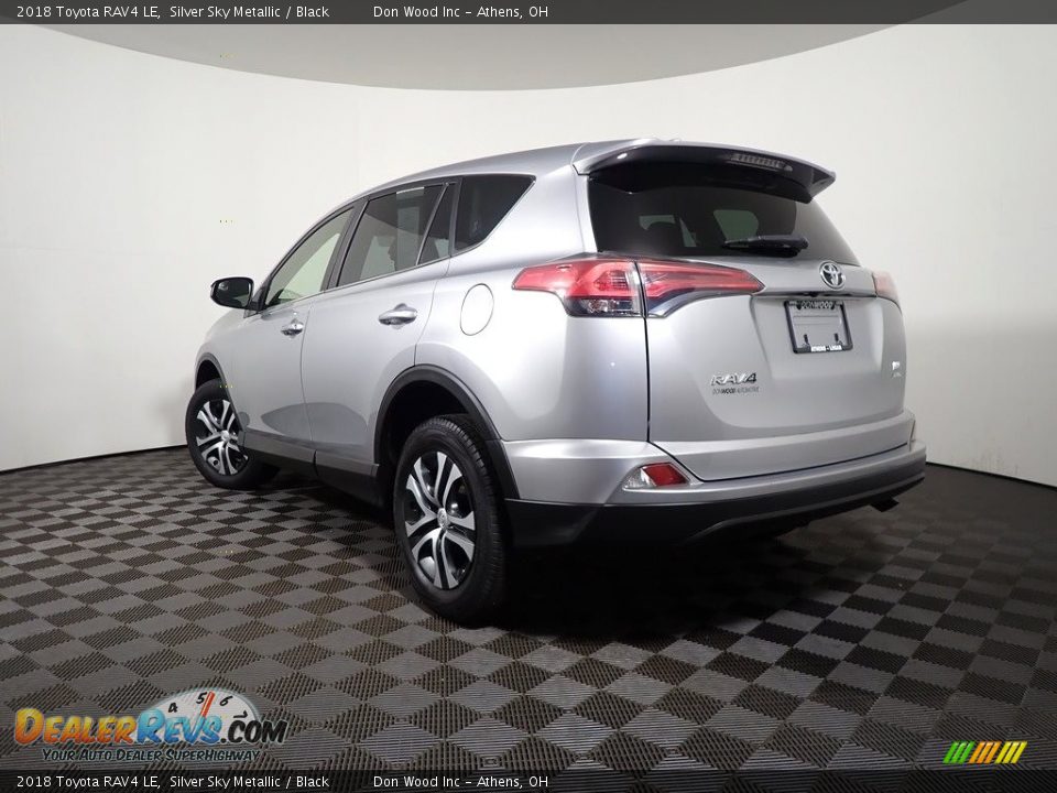 2018 Toyota RAV4 LE Silver Sky Metallic / Black Photo #9