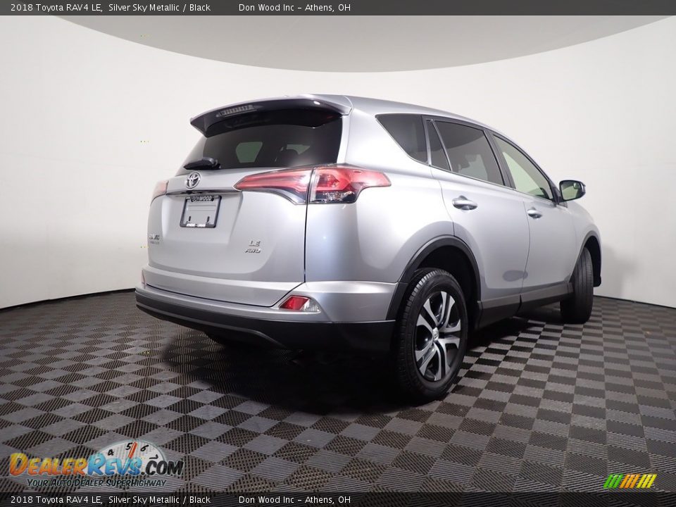 2018 Toyota RAV4 LE Silver Sky Metallic / Black Photo #14