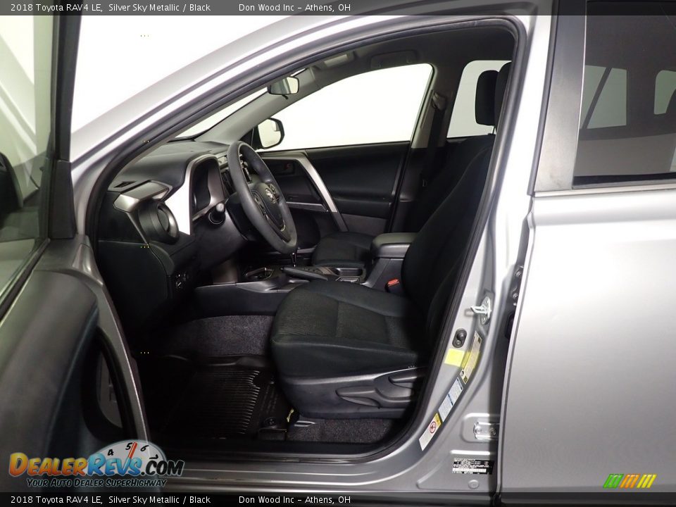 2018 Toyota RAV4 LE Silver Sky Metallic / Black Photo #18
