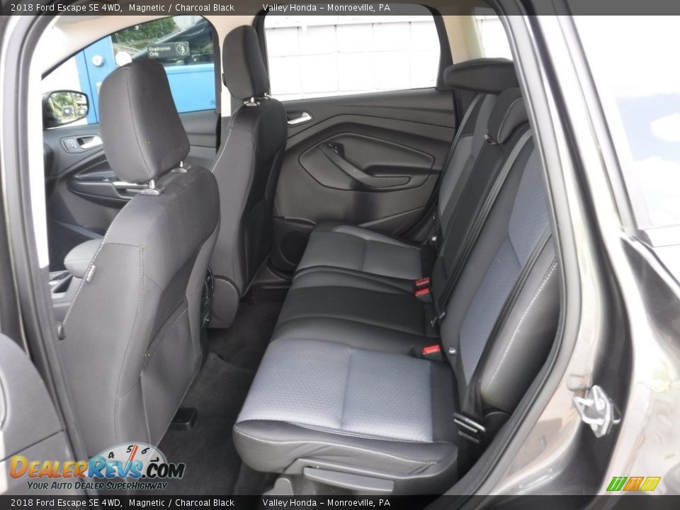 2018 Ford Escape SE 4WD Magnetic / Charcoal Black Photo #25