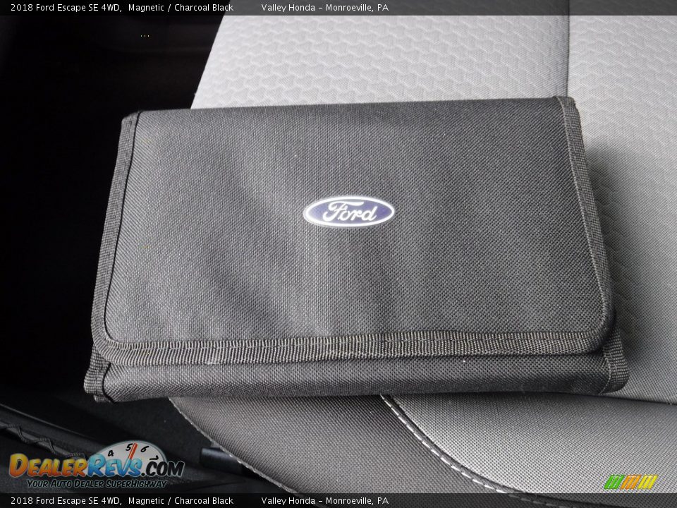 2018 Ford Escape SE 4WD Magnetic / Charcoal Black Photo #28