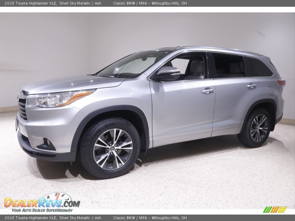 2016 Toyota Highlander XLE Silver Sky Metallic / Ash Photo #3