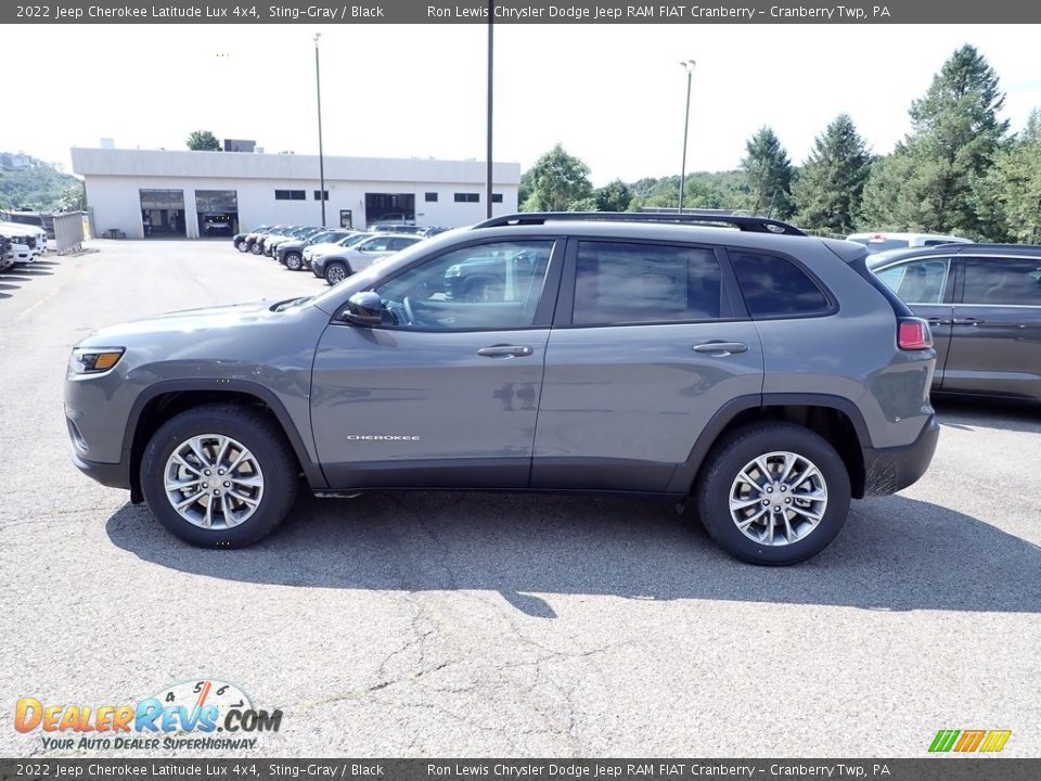 2022 Jeep Cherokee Latitude Lux 4x4 Sting-Gray / Black Photo #2