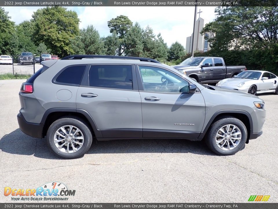 2022 Jeep Cherokee Latitude Lux 4x4 Sting-Gray / Black Photo #6