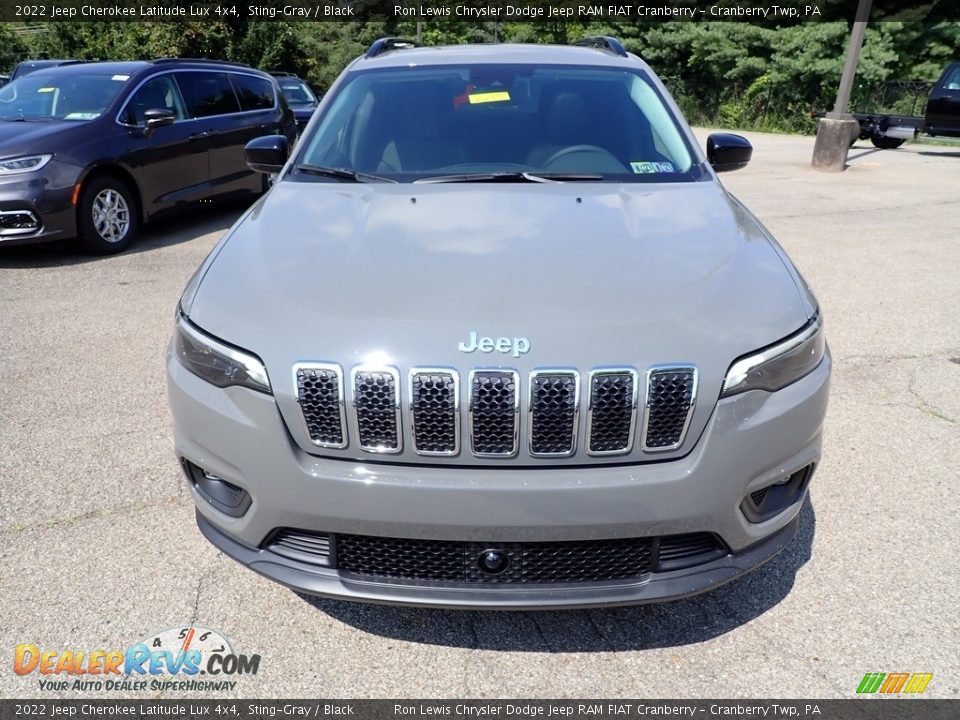 2022 Jeep Cherokee Latitude Lux 4x4 Sting-Gray / Black Photo #8