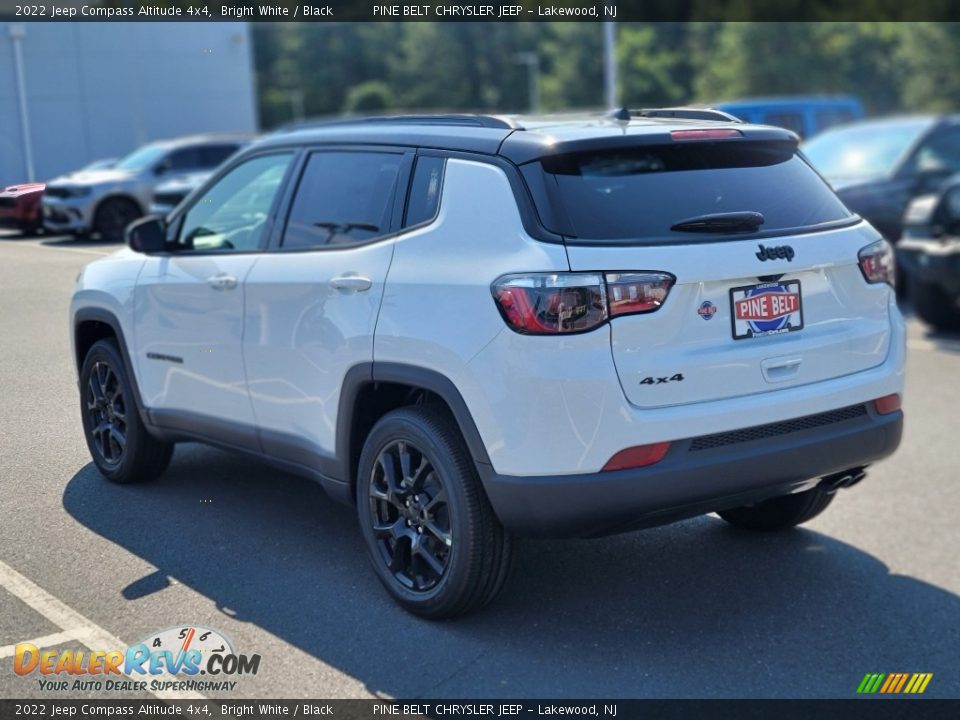 2022 Jeep Compass Altitude 4x4 Bright White / Black Photo #4