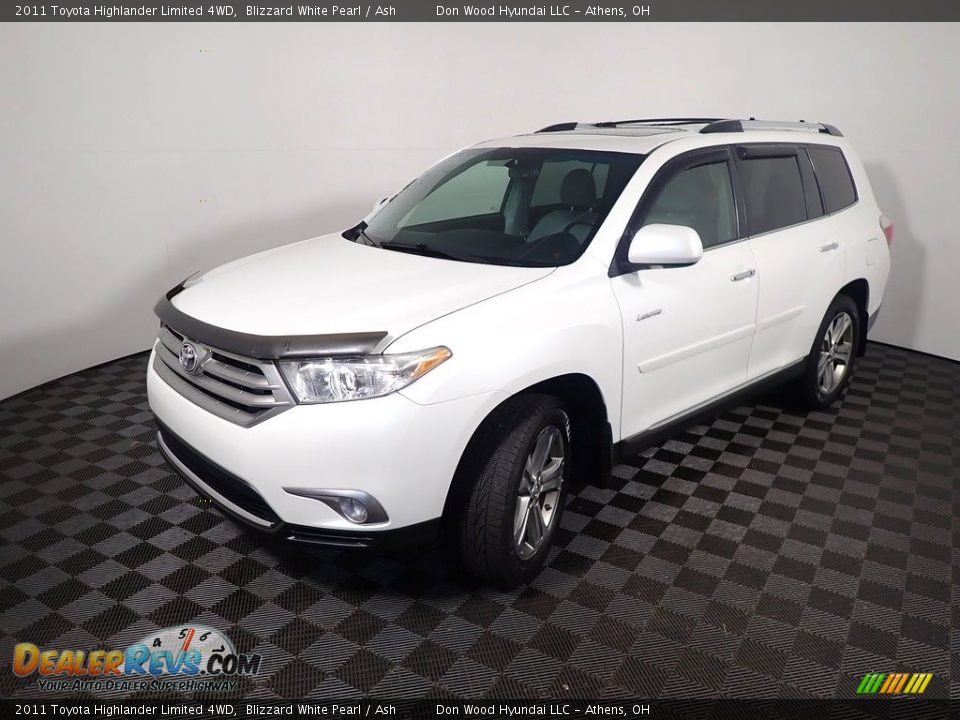2011 Toyota Highlander Limited 4WD Blizzard White Pearl / Ash Photo #10