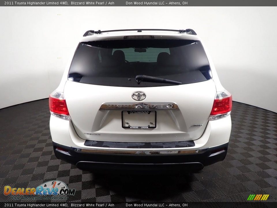 2011 Toyota Highlander Limited 4WD Blizzard White Pearl / Ash Photo #14
