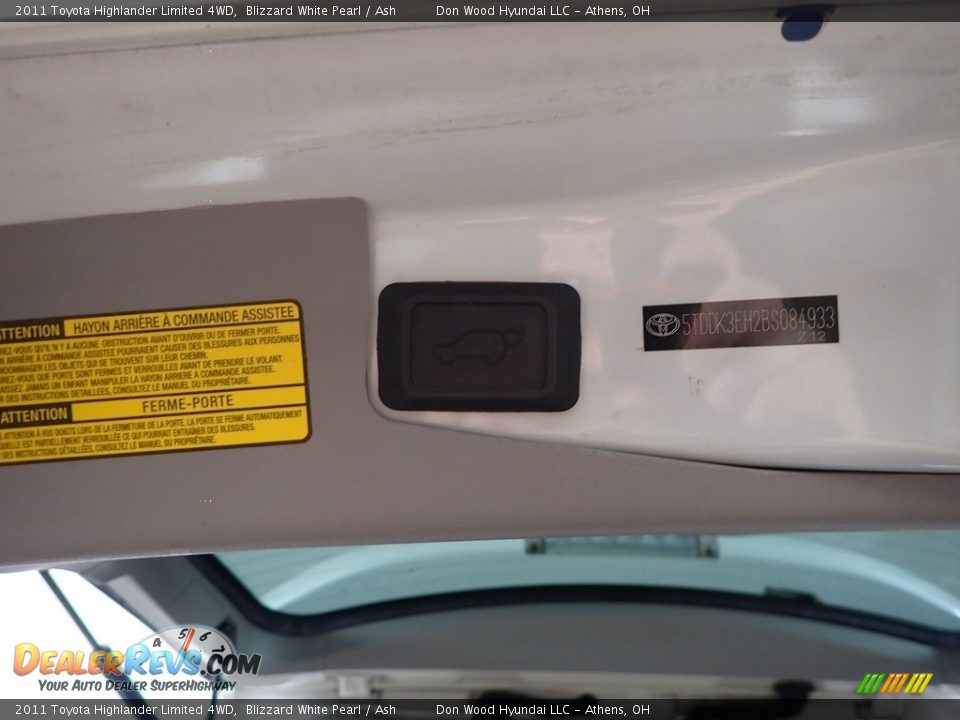 2011 Toyota Highlander Limited 4WD Blizzard White Pearl / Ash Photo #16