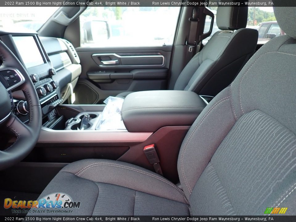 2022 Ram 1500 Big Horn Night Edition Crew Cab 4x4 Bright White / Black Photo #10