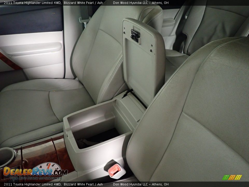 2011 Toyota Highlander Limited 4WD Blizzard White Pearl / Ash Photo #33