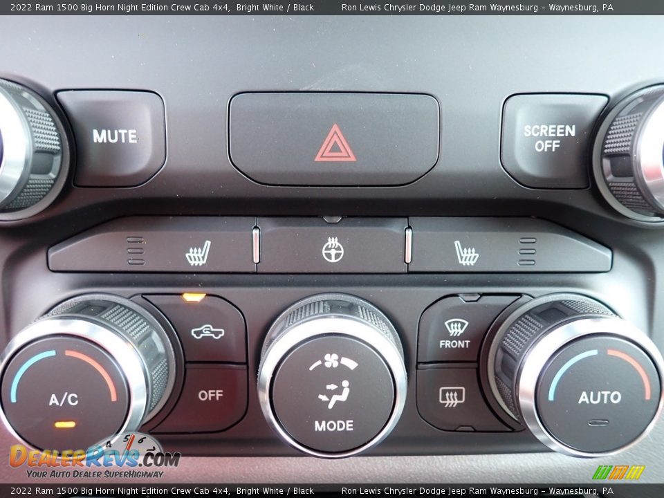 2022 Ram 1500 Big Horn Night Edition Crew Cab 4x4 Bright White / Black Photo #18